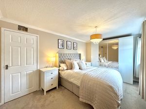 Photo 11- click for photo gallery